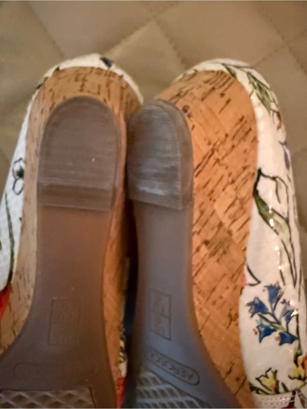 AEROSOLES lightweight peep